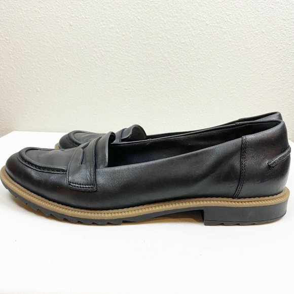 Clarks Black Leather Loafers with Tan Sole - Picture 9 of 11